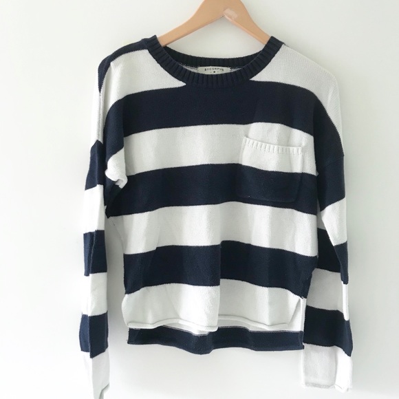 UO Cropped Knit Sweater - Picture 2 of 3